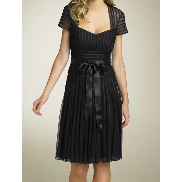 JS Collections Sweetheart Neck Mesh & Satin Dress Sz 10 Black - Picture 1 of 11